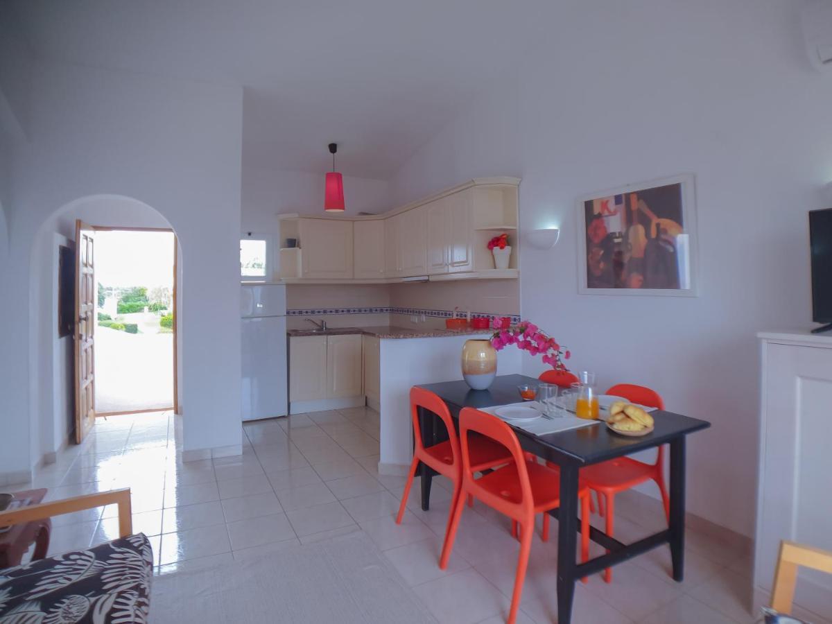 Typical Tm Flat With A Terrace And Sea View In Vsr Apartamento Porches  Exterior foto